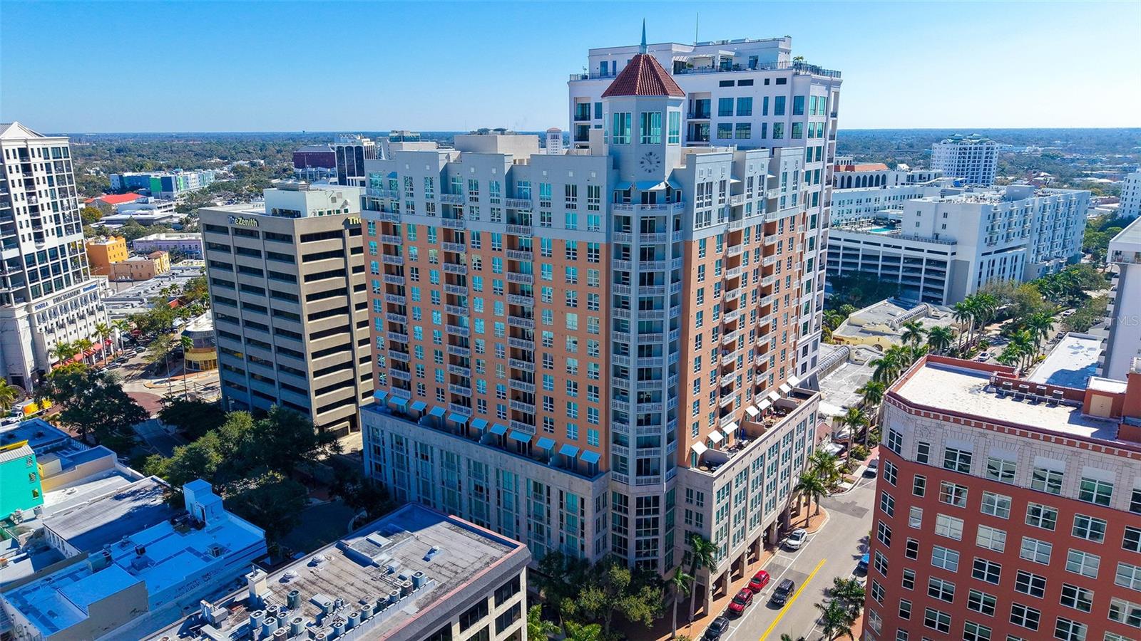 Image 48 of 51 For 1350 Main Street Ph-1701