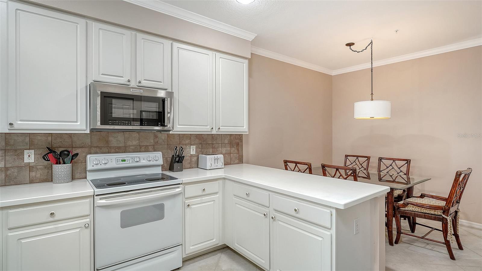 Image 14 of 58 For 291 Hidden Bay Drive 102