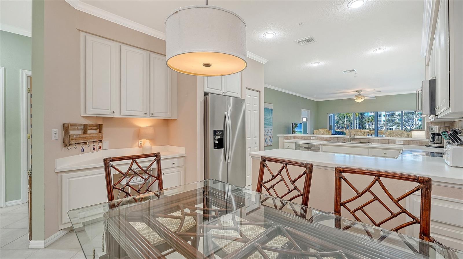 Image 18 of 58 For 291 Hidden Bay Drive 102