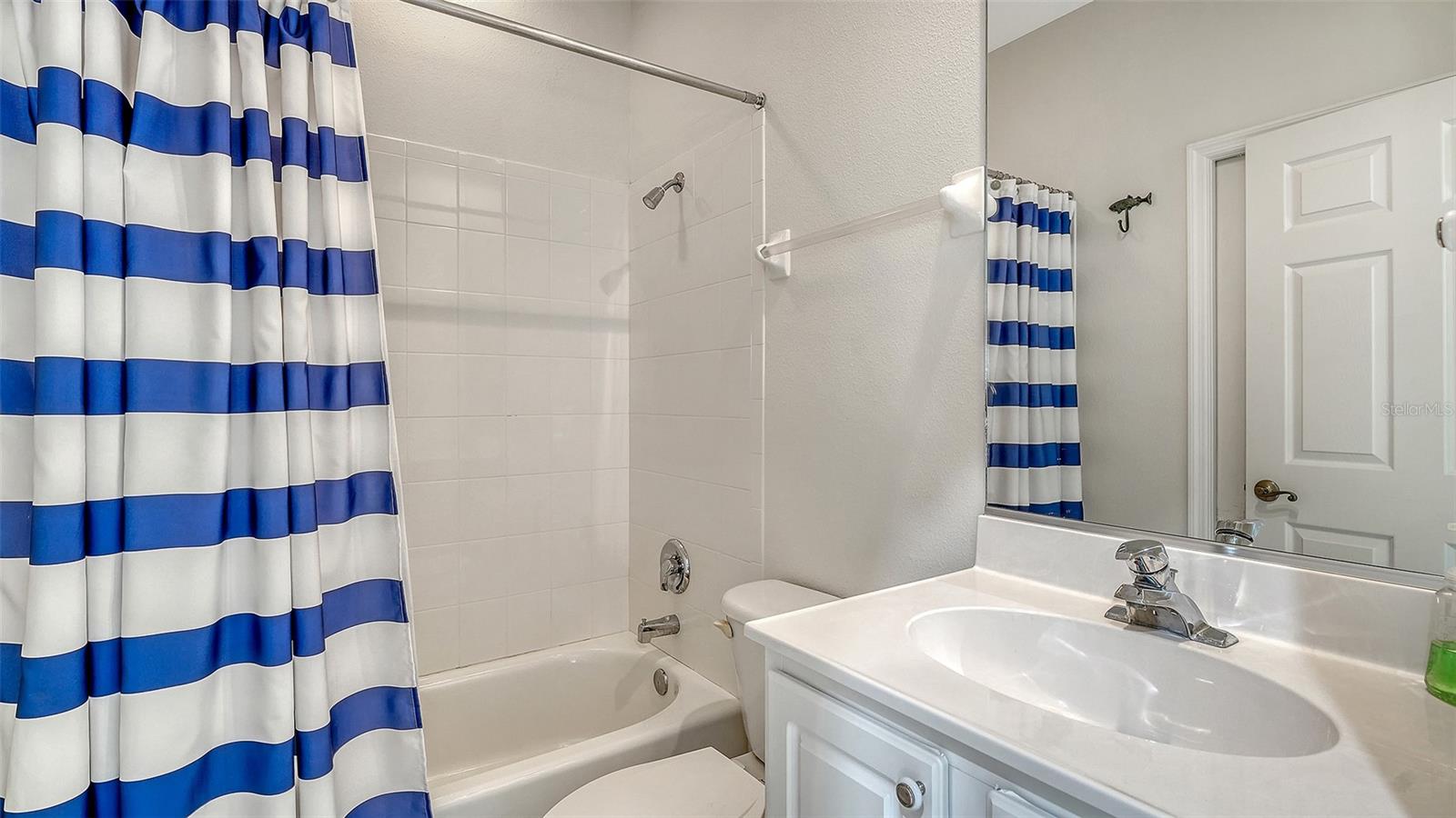 Image 28 of 58 For 291 Hidden Bay Drive 102