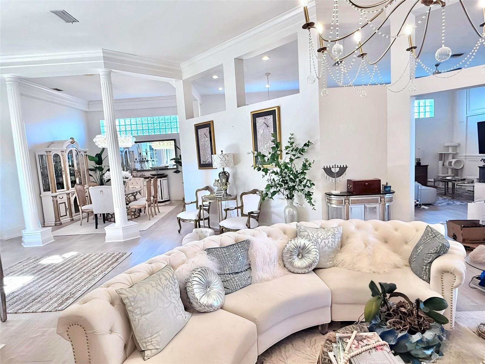 Image 11 of 30 For 405 Wellington Court