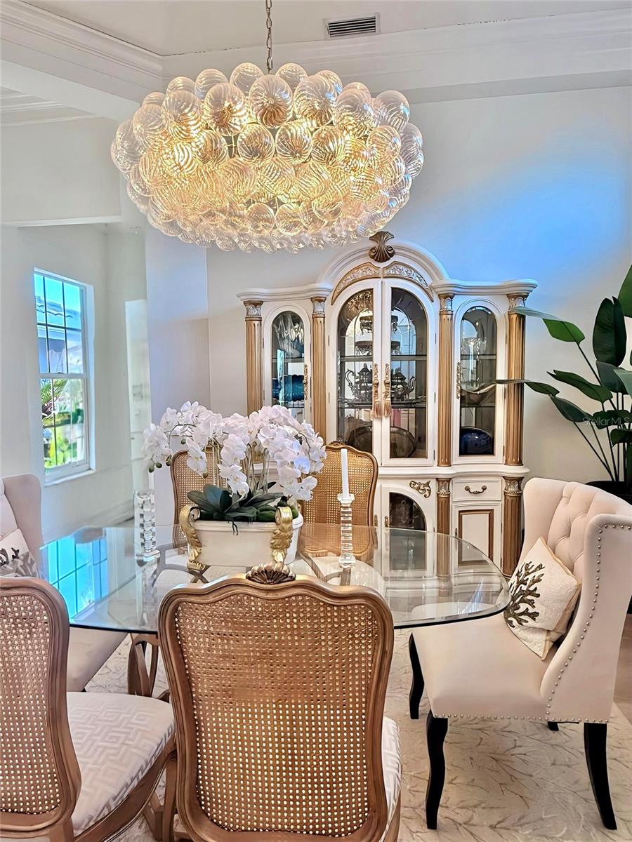 Image 12 of 30 For 405 Wellington Court