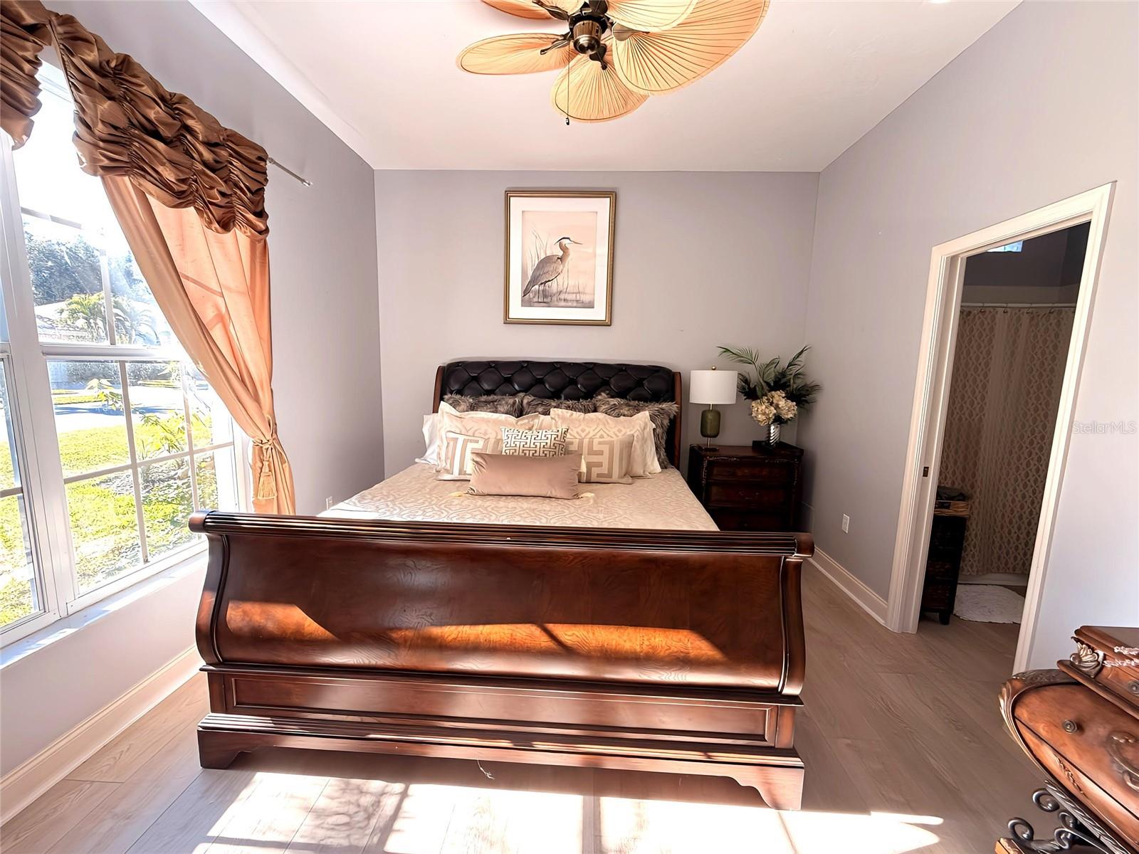 Image 15 of 30 For 405 Wellington Court