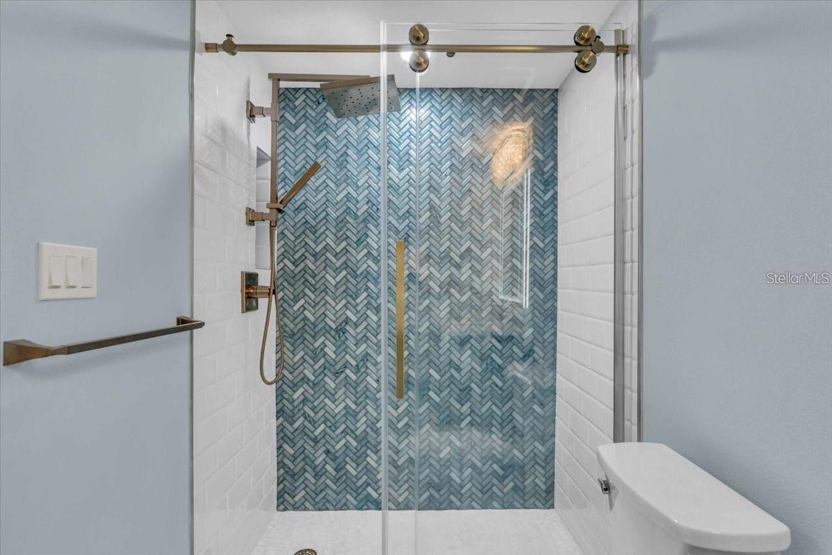 Image 28 of 56 For 1211 Gulf Of Mexico Drive 403