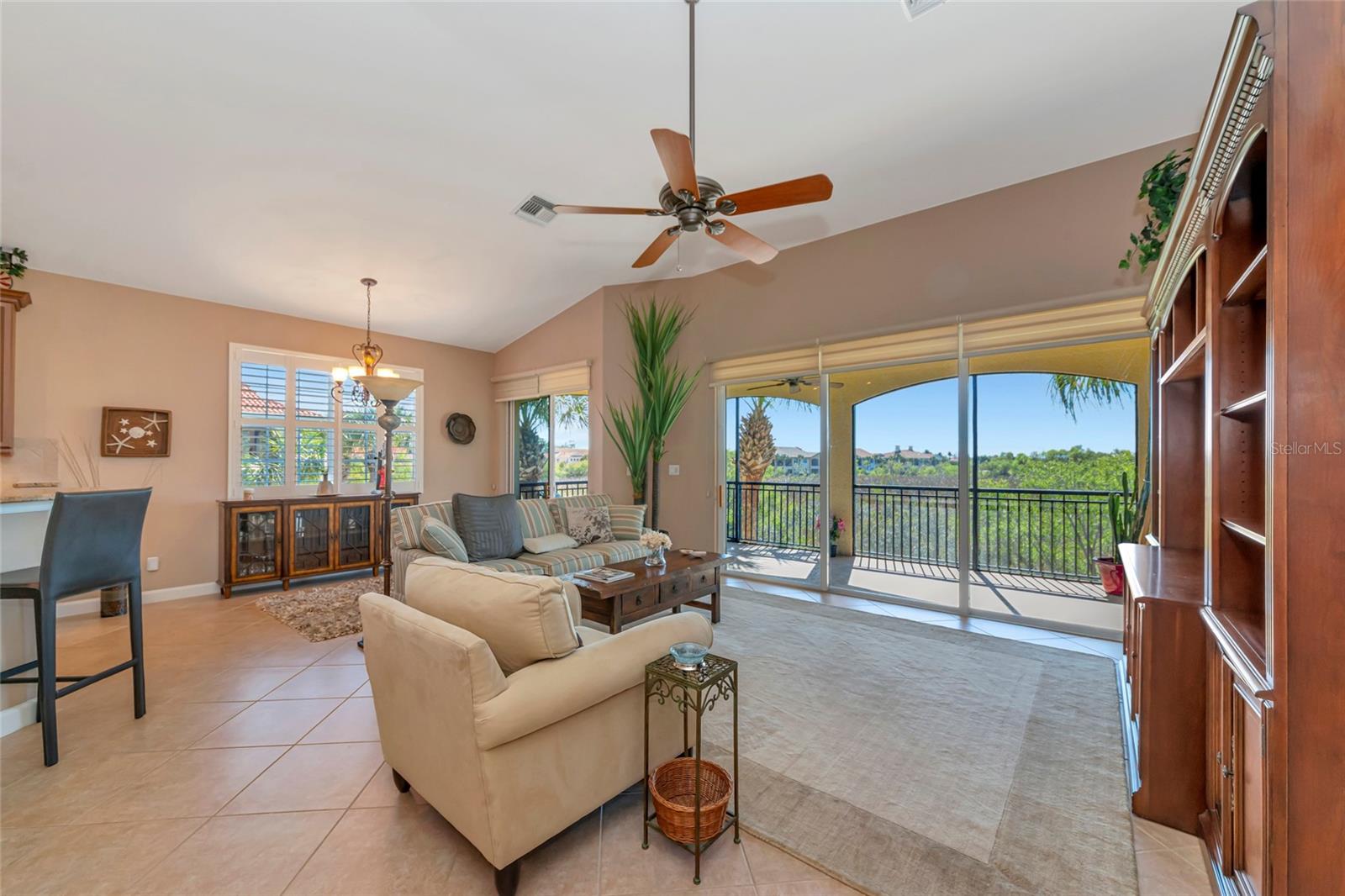 Image 11 of 87 For 206 Bella Vista Terrace 29c