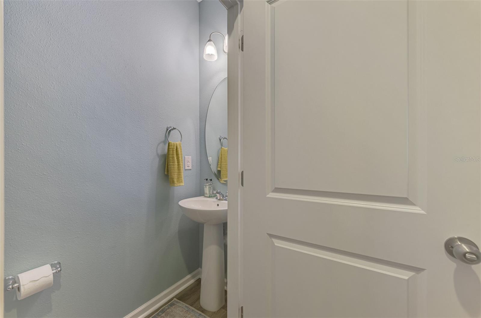 Image 24 of 65 For 12369 Trailhead Drive