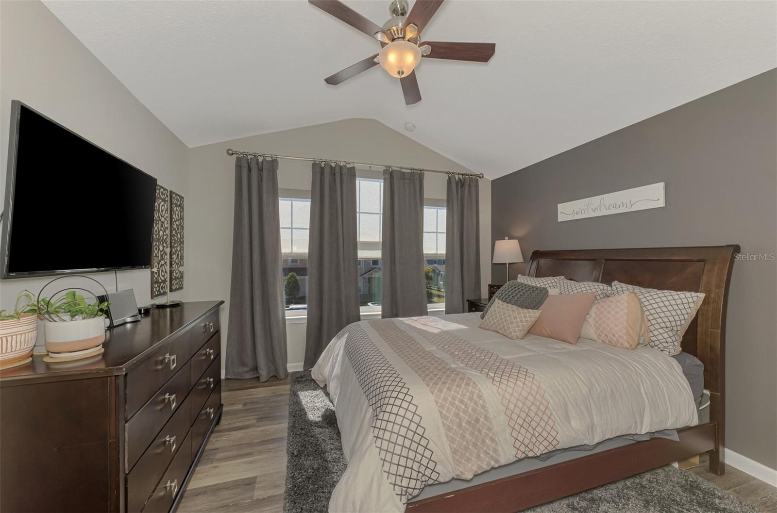 Image 26 of 65 For 12369 Trailhead Drive