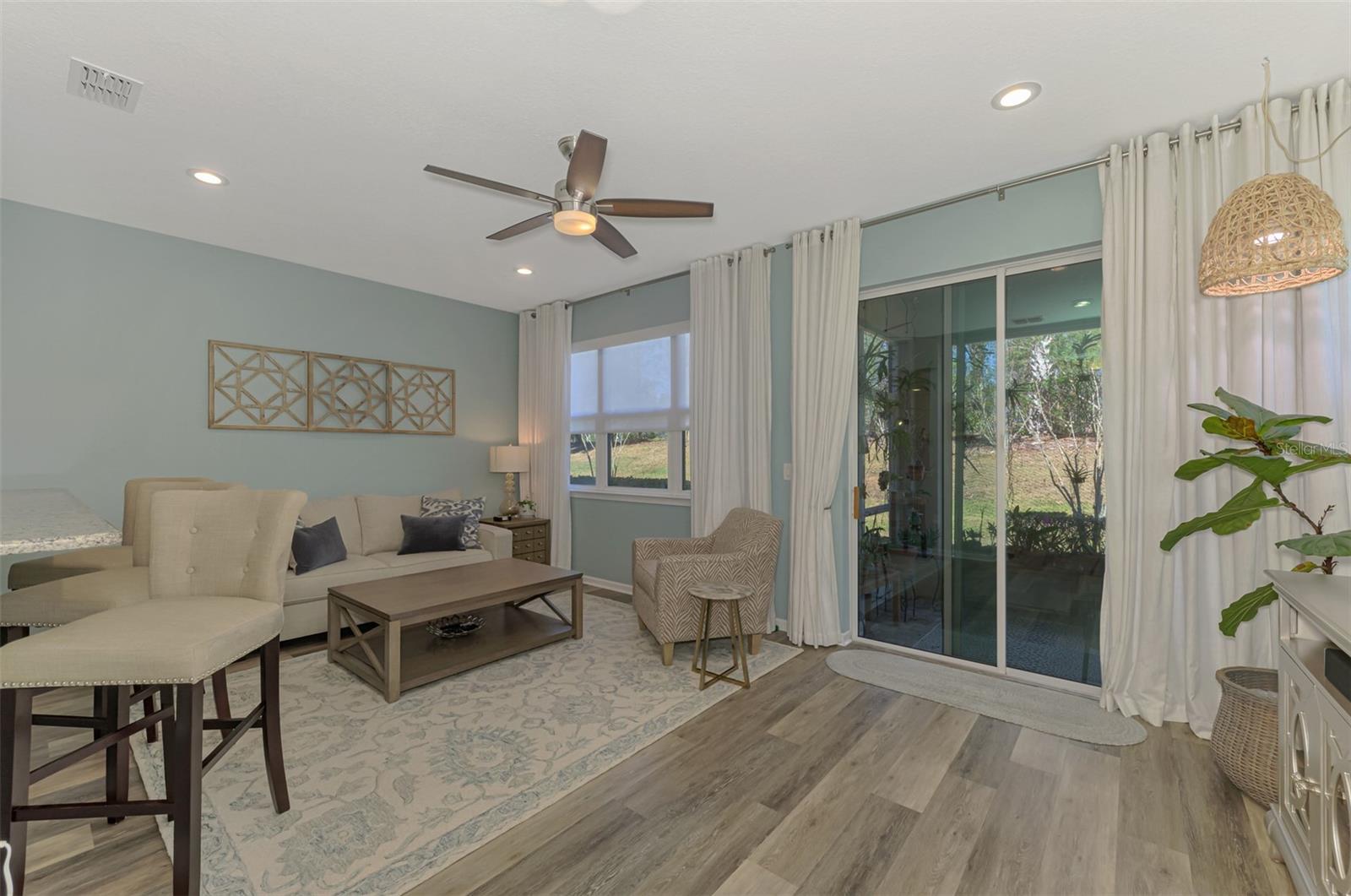 Image 5 of 65 For 12369 Trailhead Drive