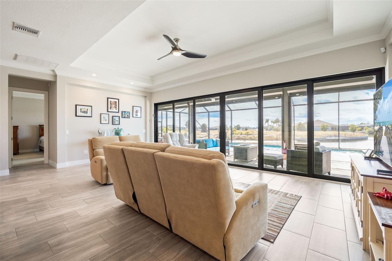 Image 19 of 52 For 4214 39th Lane