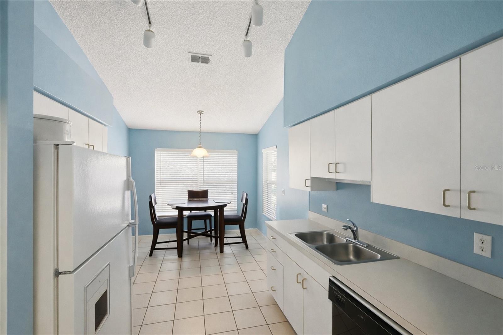 Image 14 of 49 For 4841 9th Avenue E