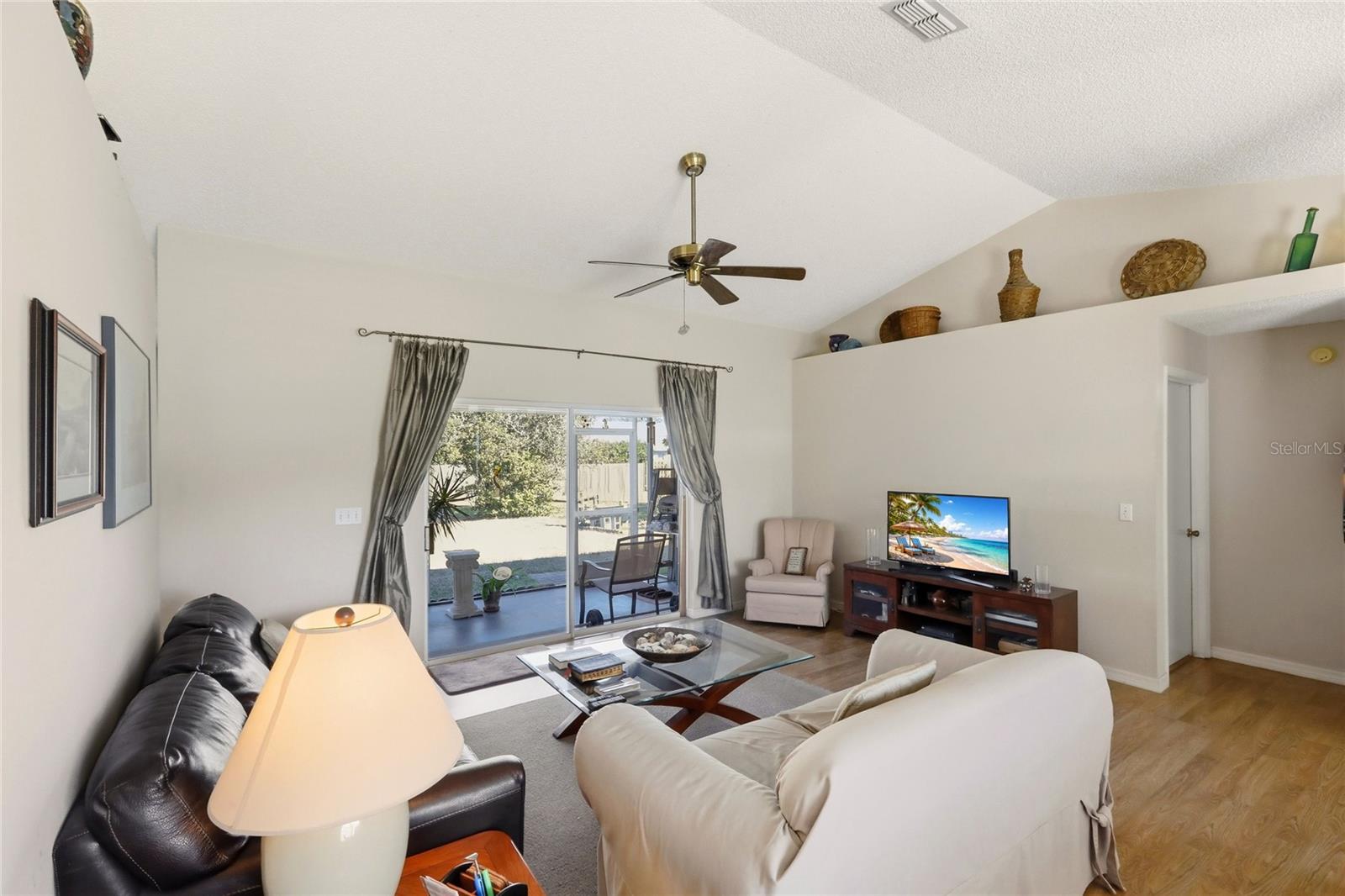 Image 9 of 49 For 4841 9th Avenue E