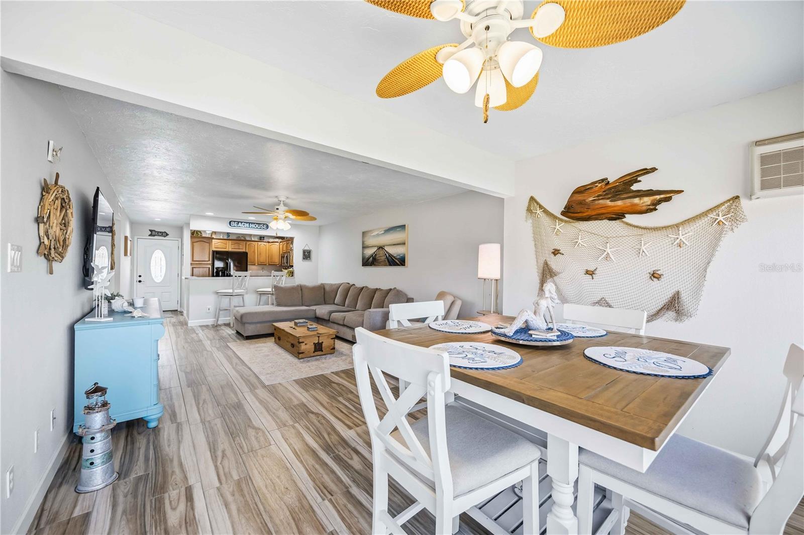 Image 13 of 67 For 9606 Valencia Cove