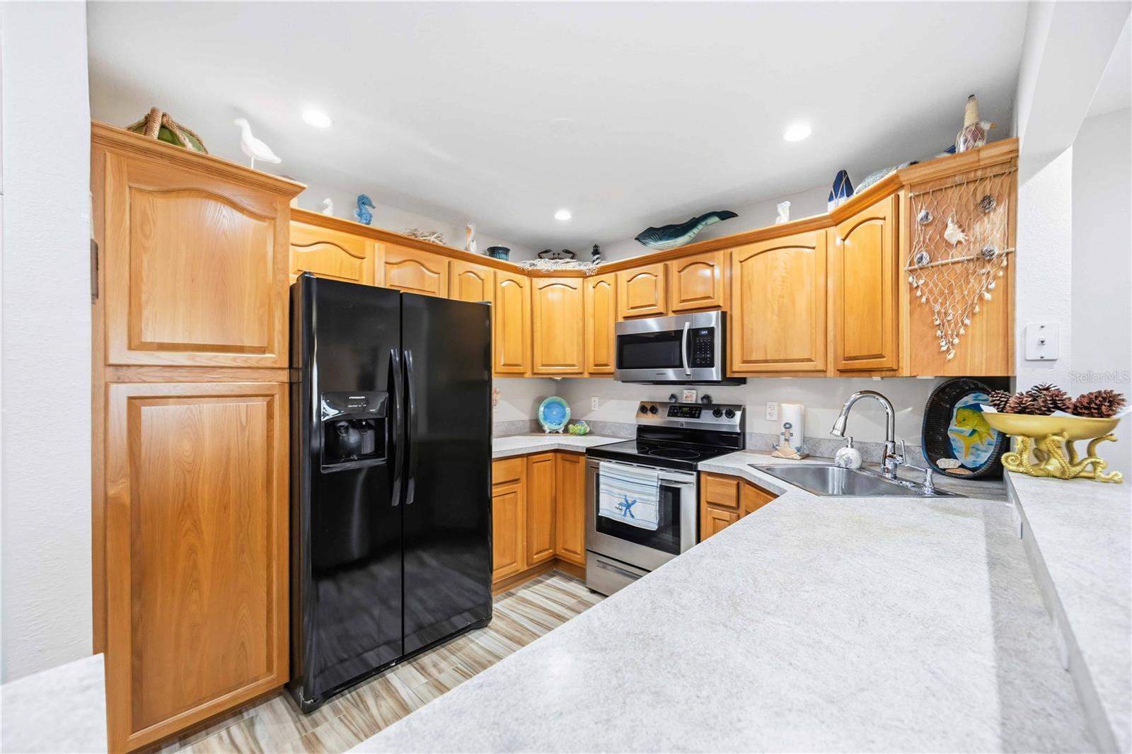 Image 17 of 67 For 9606 Valencia Cove