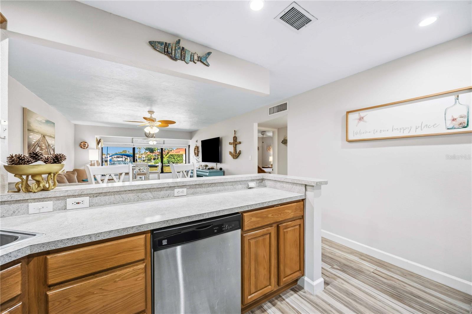 Image 19 of 67 For 9606 Valencia Cove