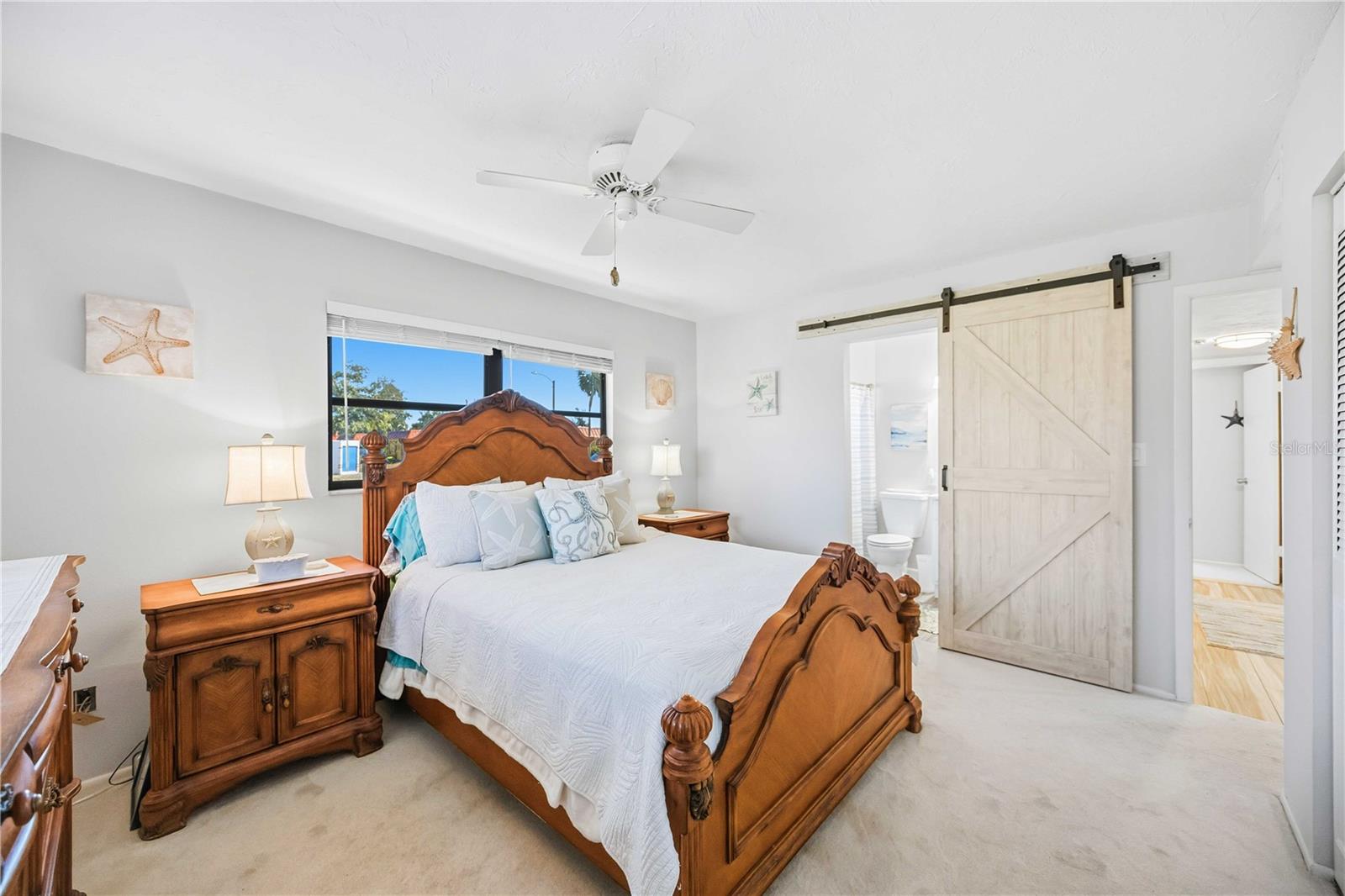 Image 22 of 67 For 9606 Valencia Cove