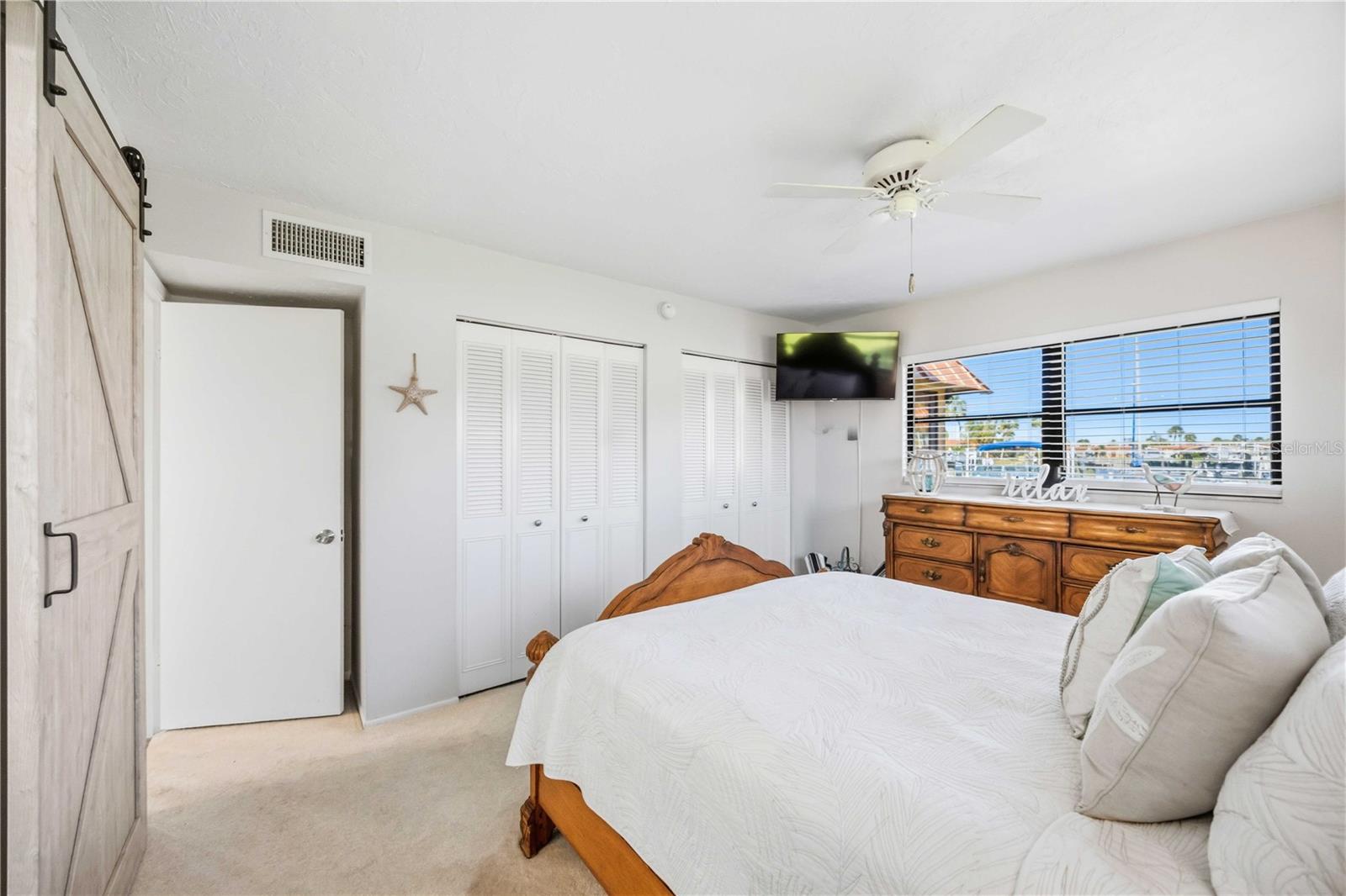 Image 24 of 67 For 9606 Valencia Cove