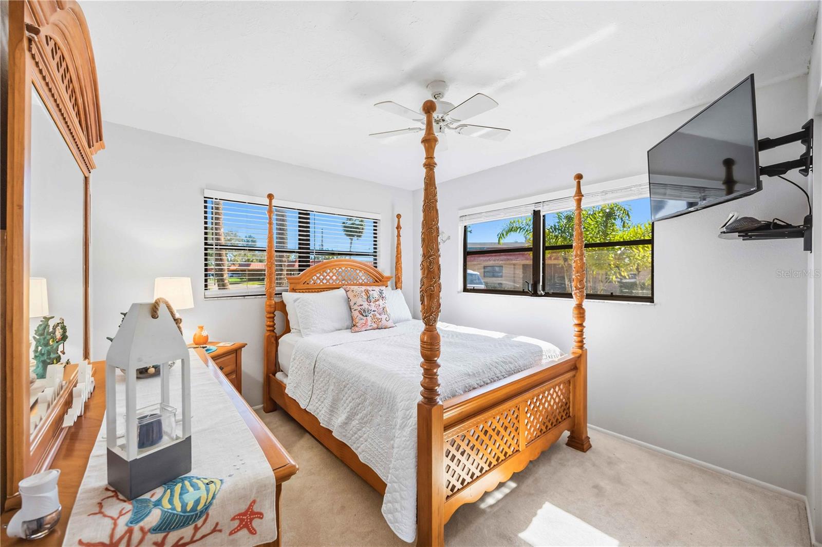 Image 29 of 67 For 9606 Valencia Cove