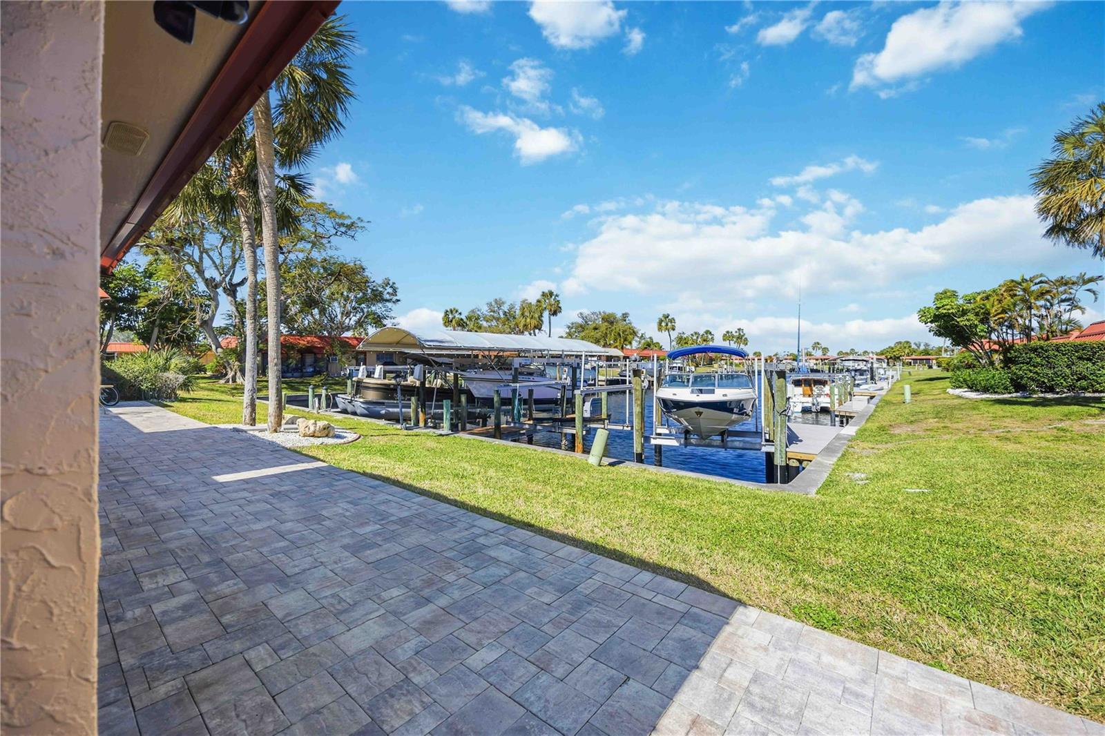 Image 32 of 67 For 9606 Valencia Cove