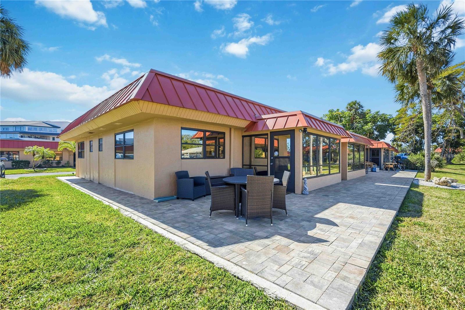 Image 35 of 67 For 9606 Valencia Cove