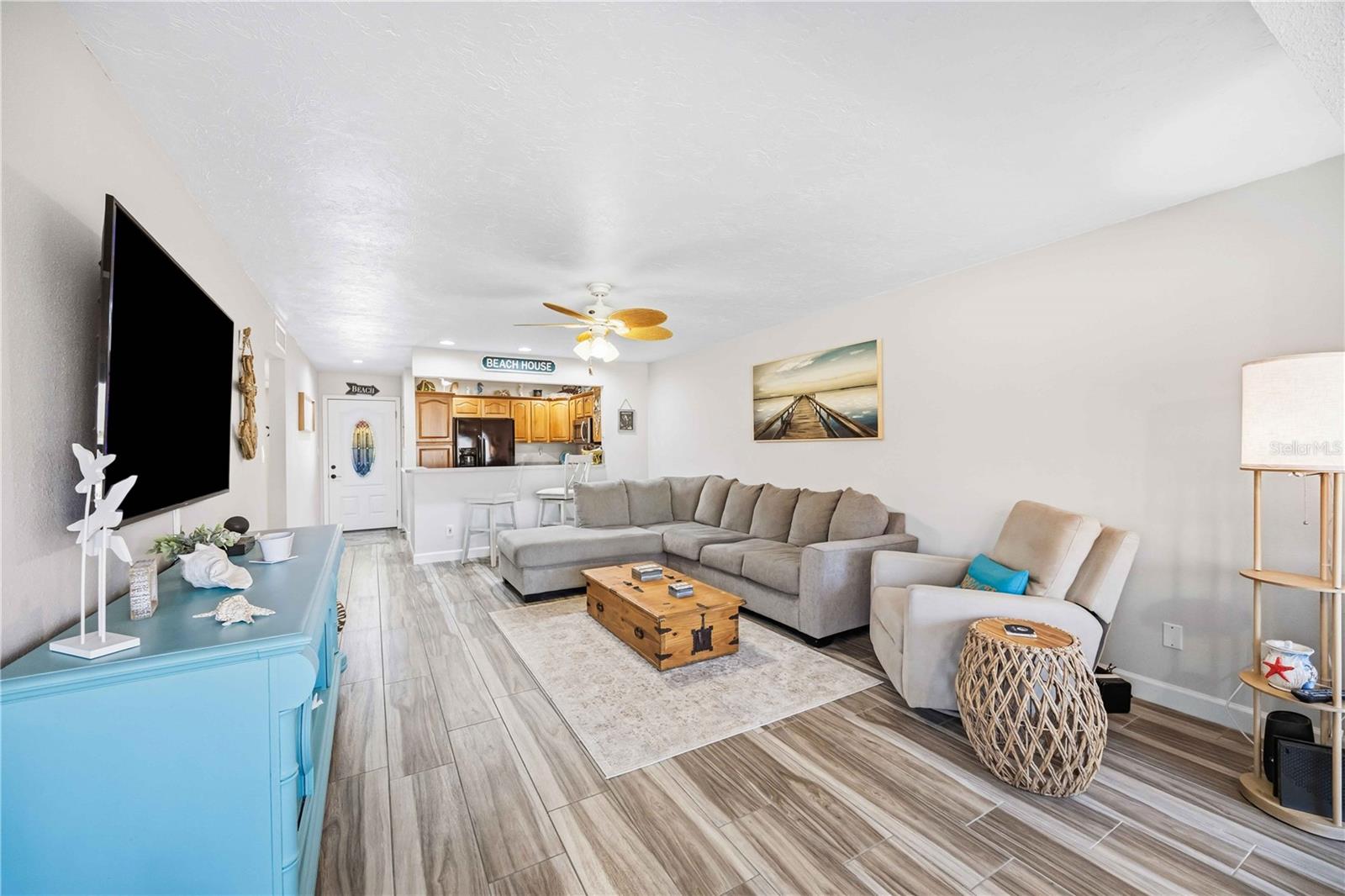 Image 9 of 67 For 9606 Valencia Cove