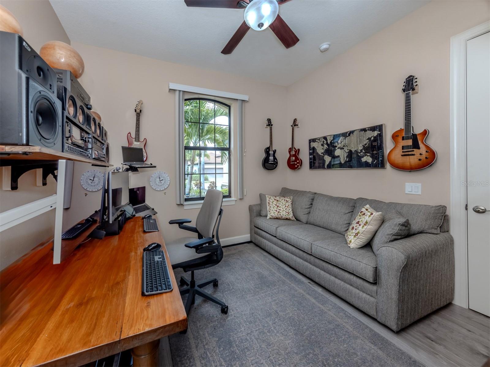 Image 17 of 54 For 5573 Semolino Street