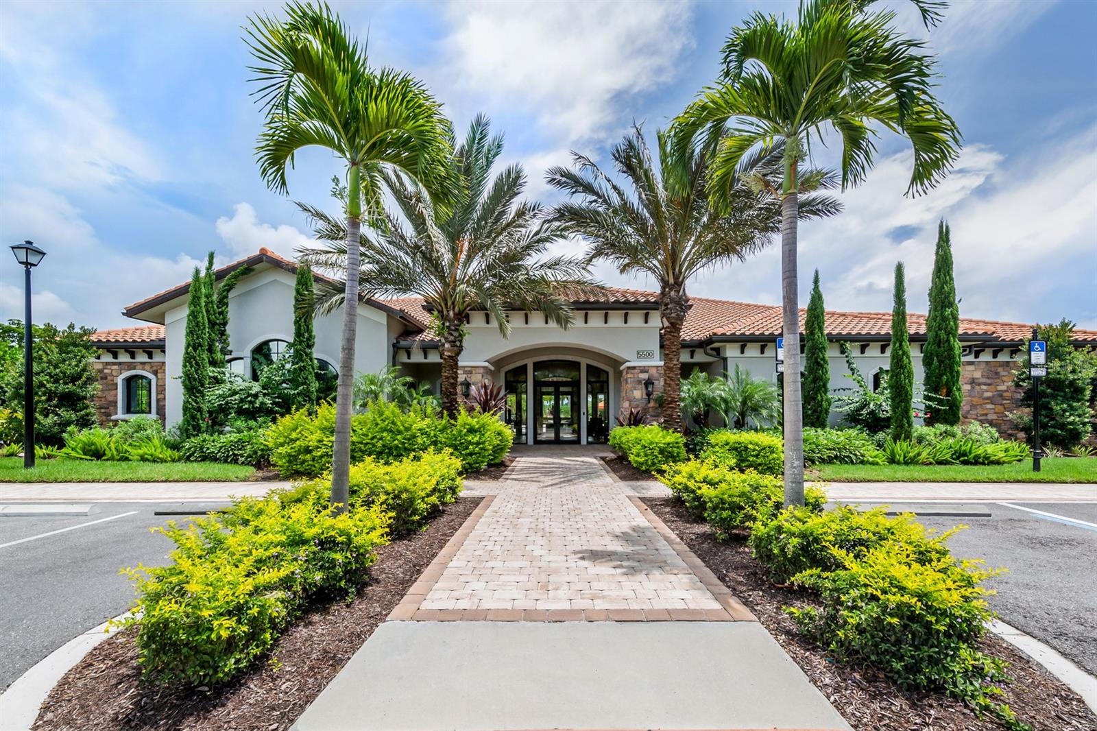 Image 32 of 54 For 5573 Semolino Street