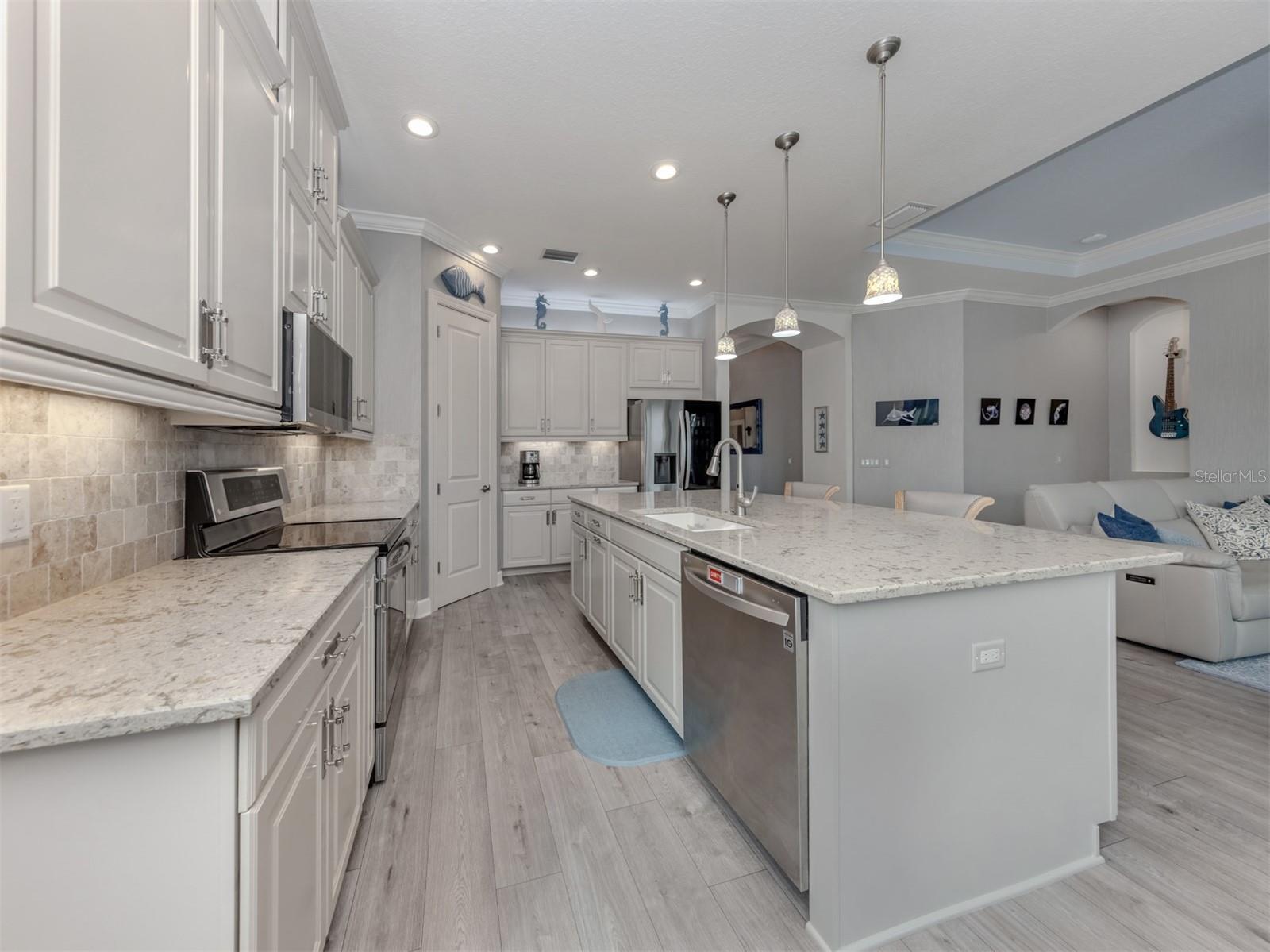 Image 9 of 54 For 5573 Semolino Street