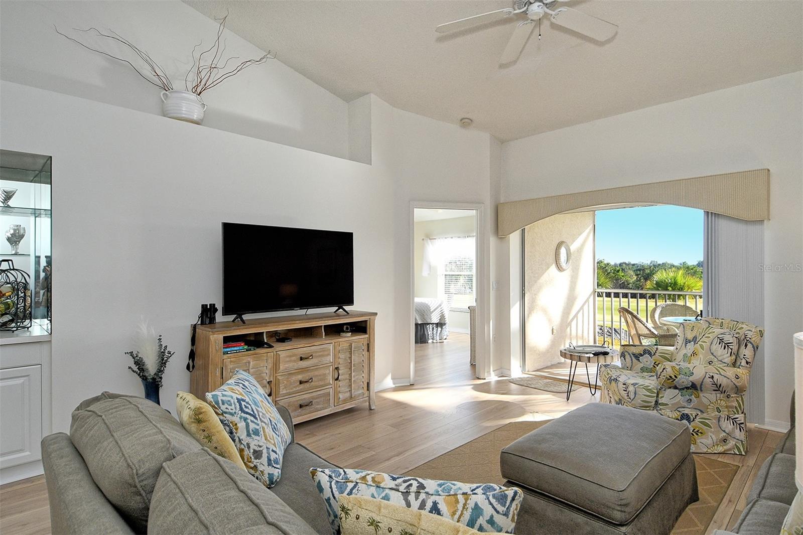 Image 11 of 54 For 5221 Mahogany Run Avenue 223