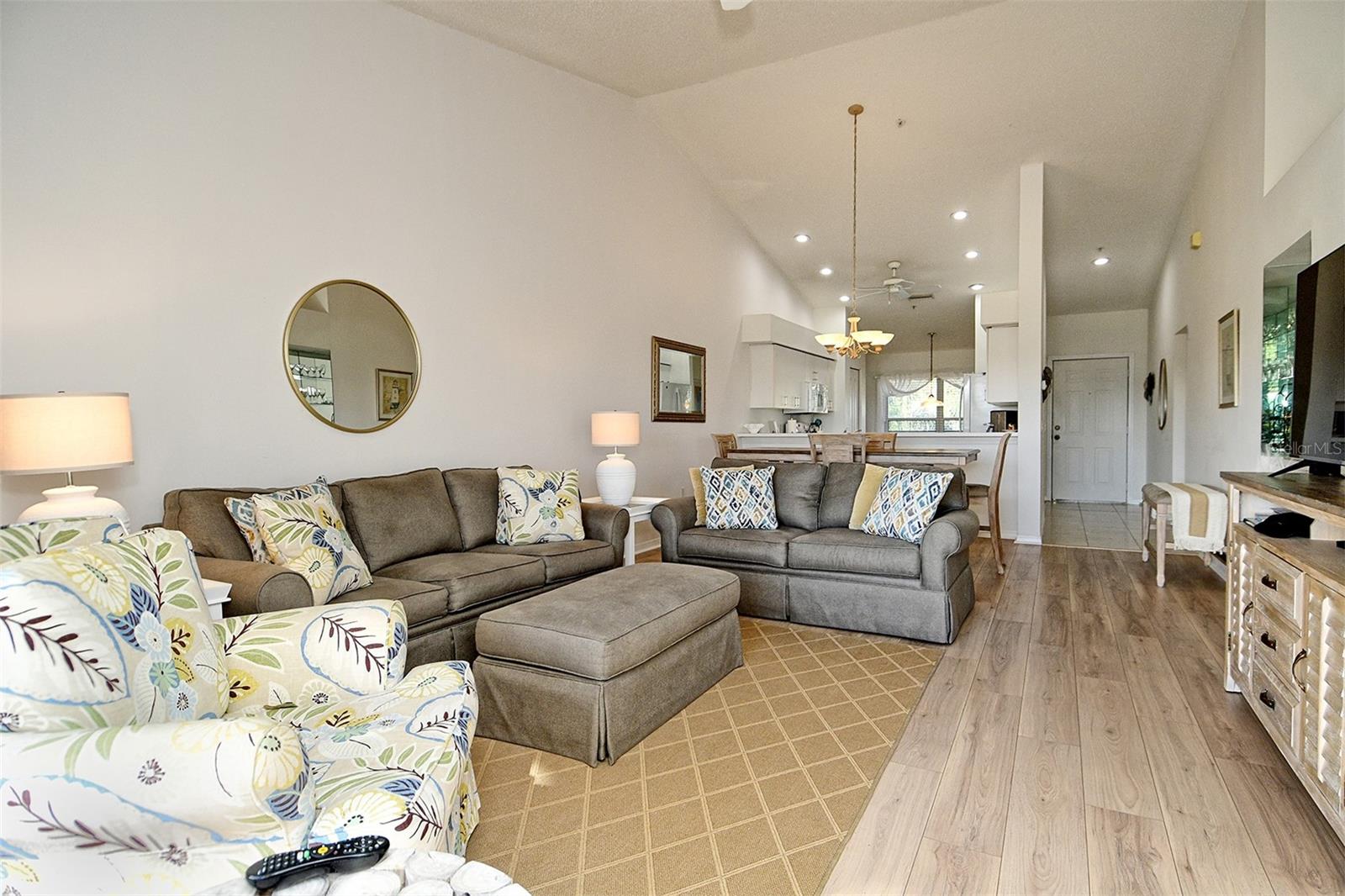 Image 13 of 54 For 5221 Mahogany Run Avenue 223