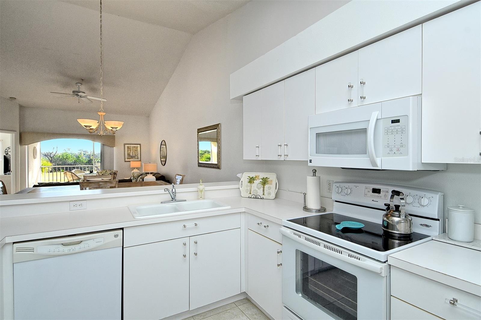 Image 21 of 54 For 5221 Mahogany Run Avenue 223