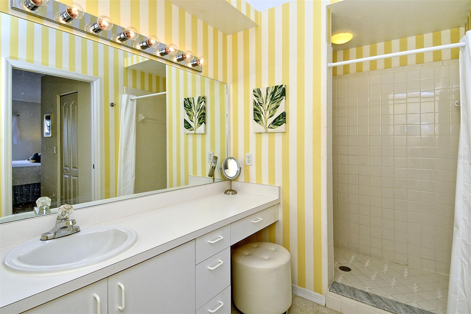 Image 25 of 54 For 5221 Mahogany Run Avenue 223