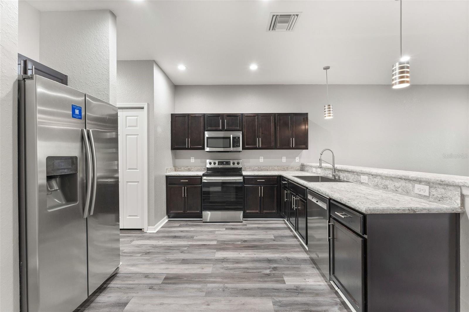 Image 12 of 50 For 4632 Vignette Way