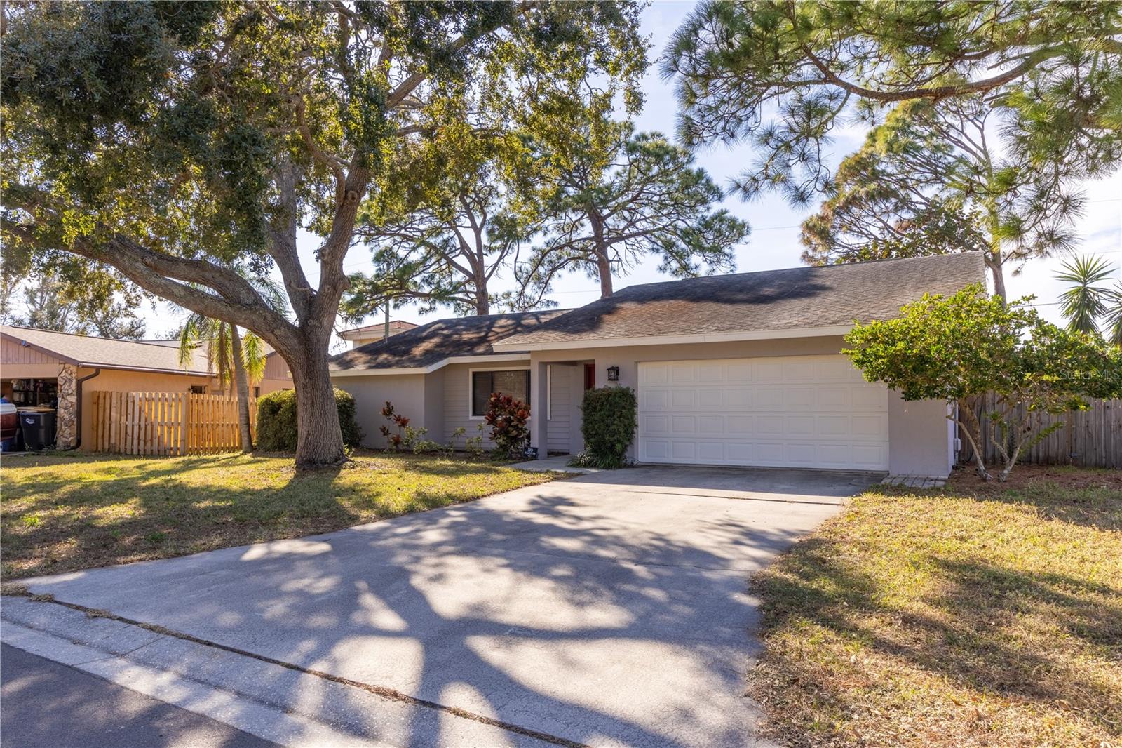 Image 5 of 48 For 8457 Cypress Lake Circle