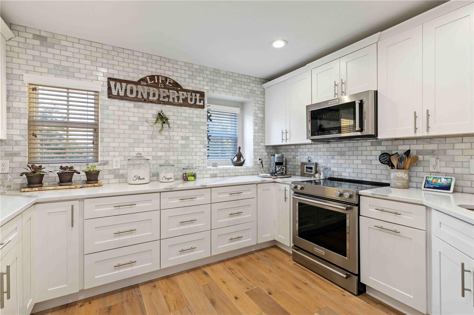 Image 11 of 57 For 9040 White Sage Loop