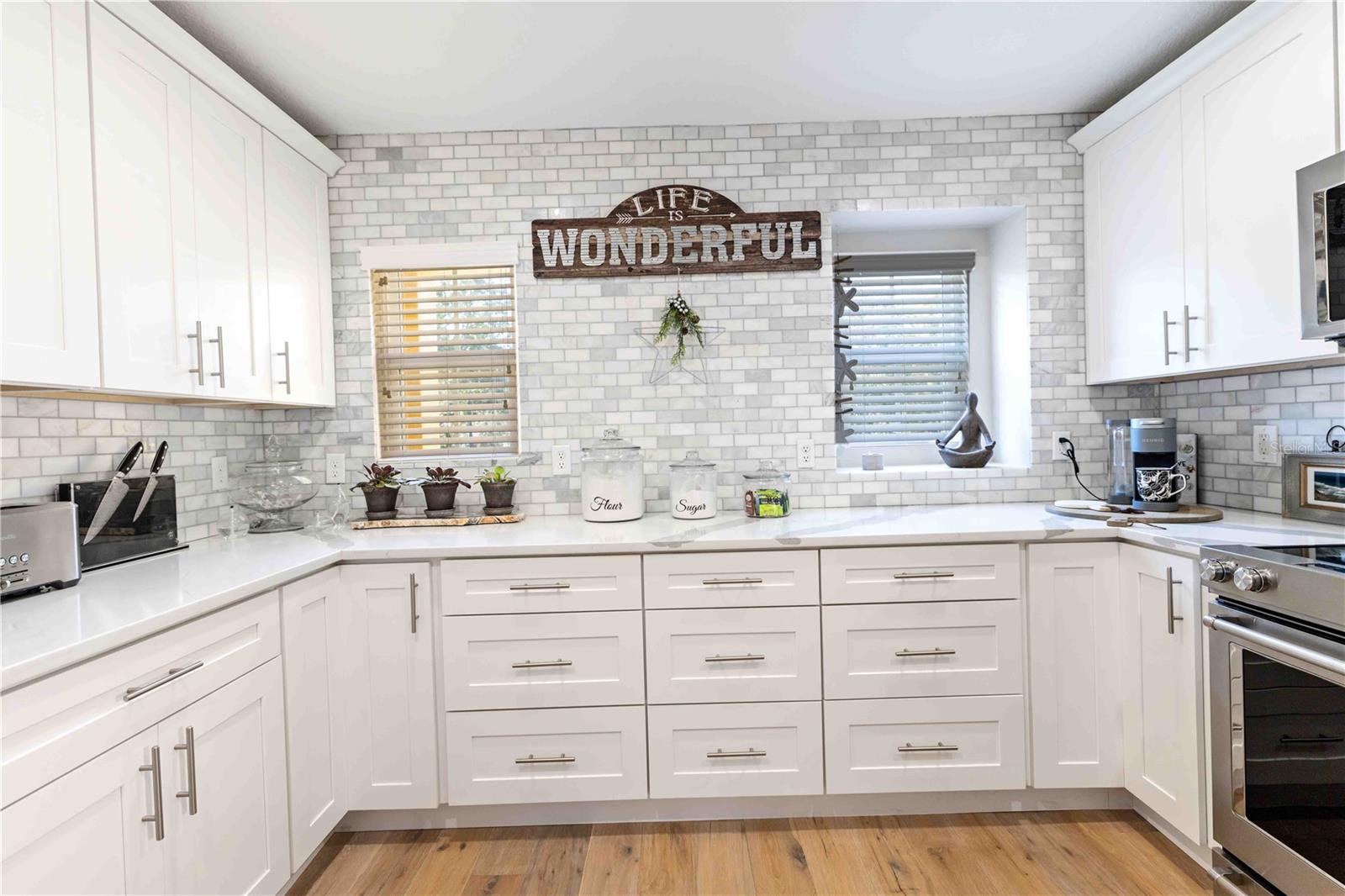 Image 14 of 57 For 9040 White Sage Loop