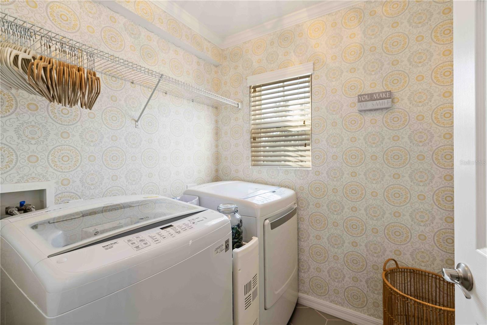 Image 23 of 57 For 9040 White Sage Loop