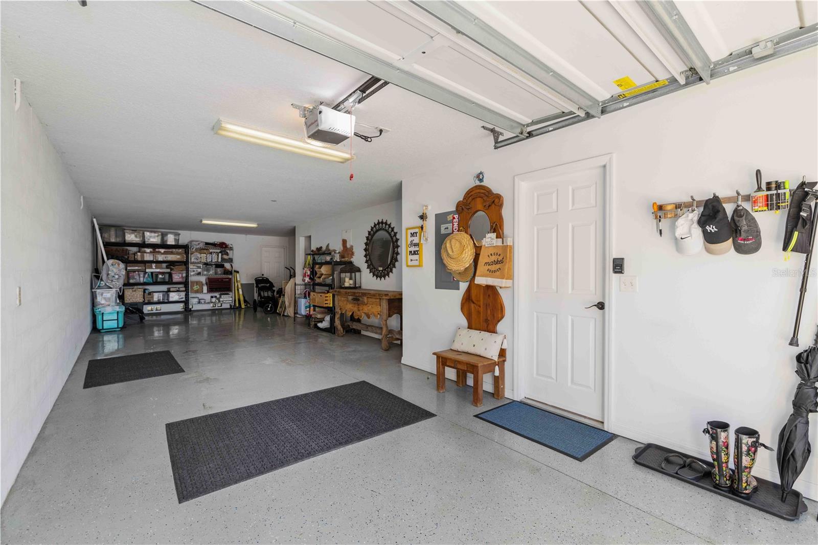 Image 24 of 57 For 9040 White Sage Loop