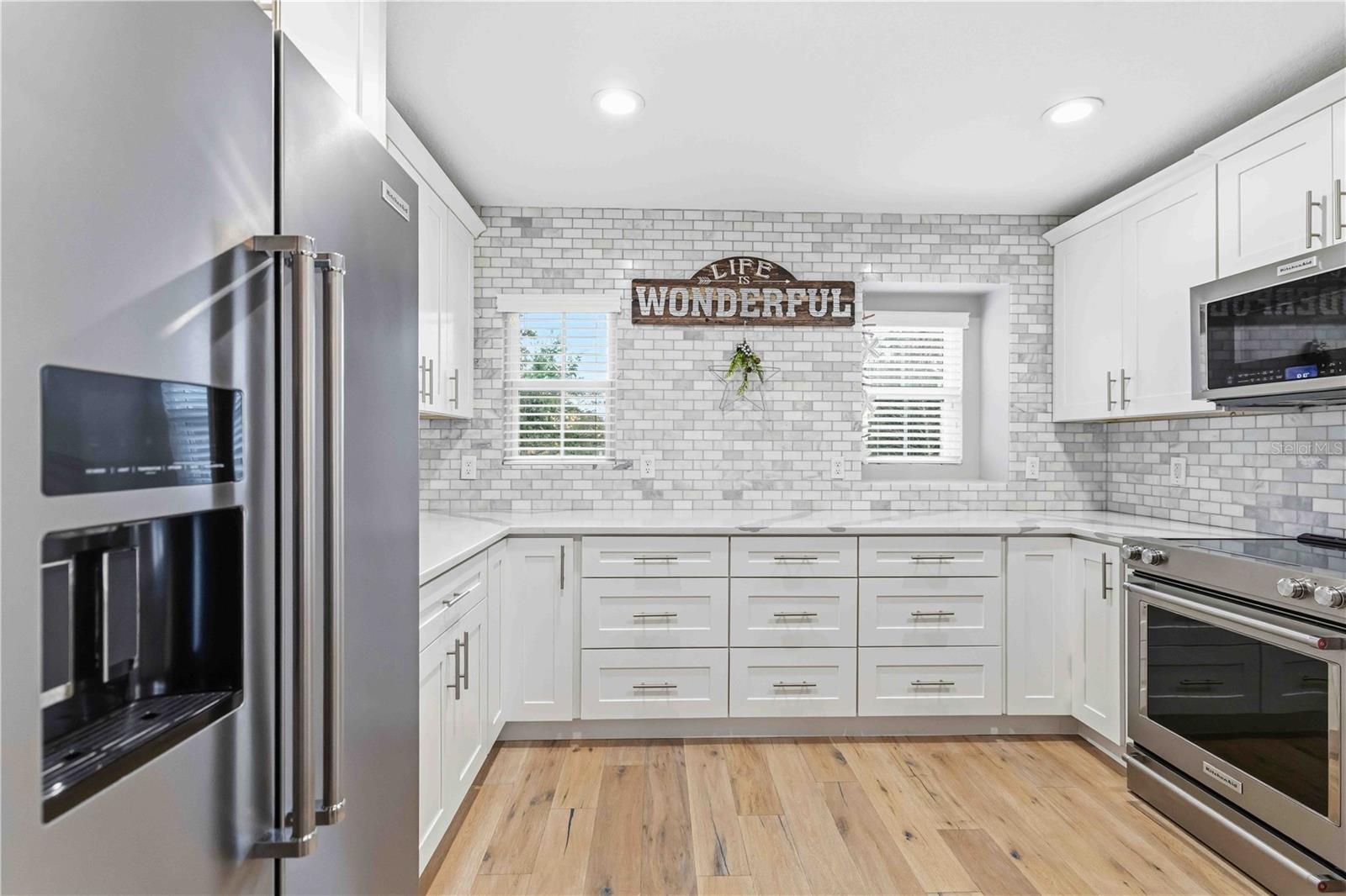 Image 36 of 57 For 9040 White Sage Loop