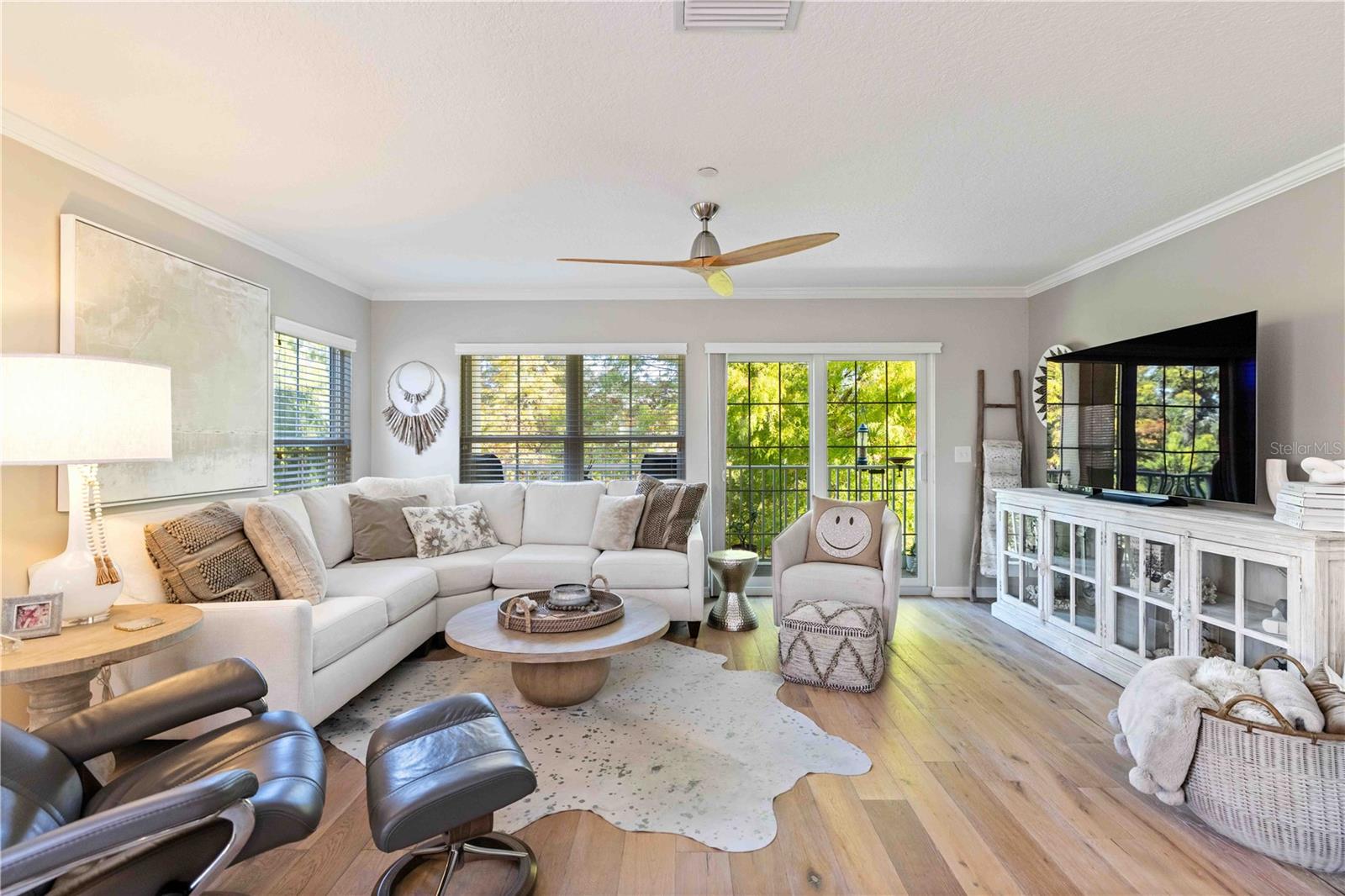 Image 4 of 57 For 9040 White Sage Loop