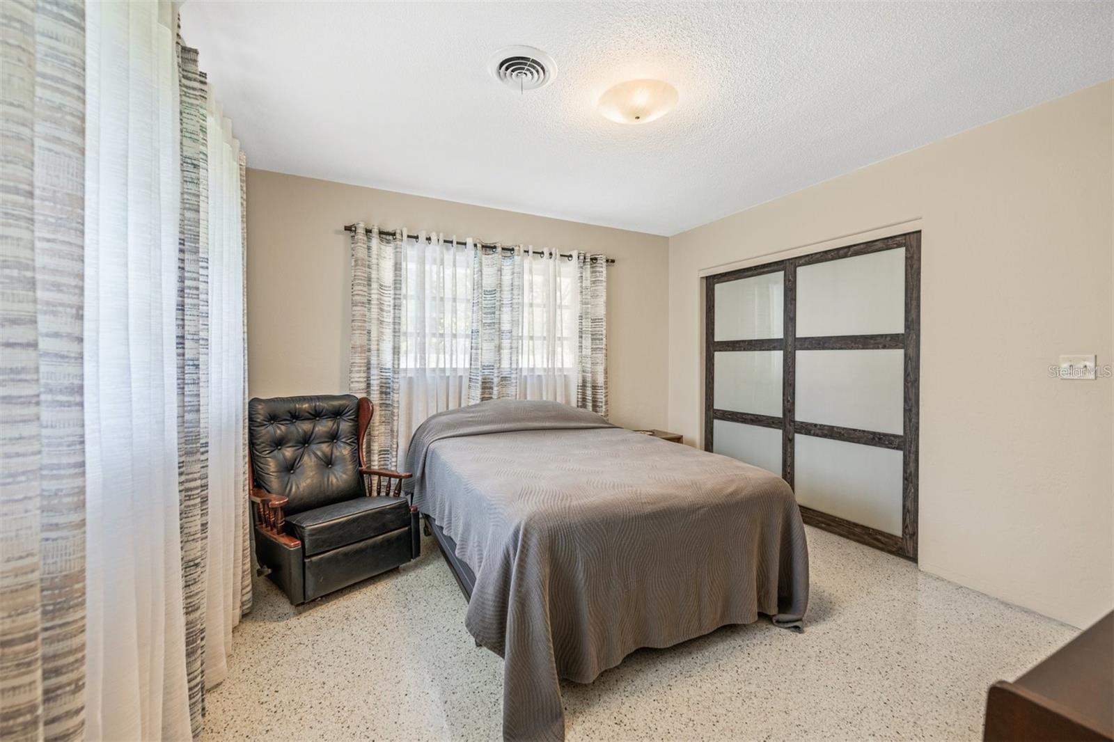 Image 15 of 31 For 1606 4th Street W