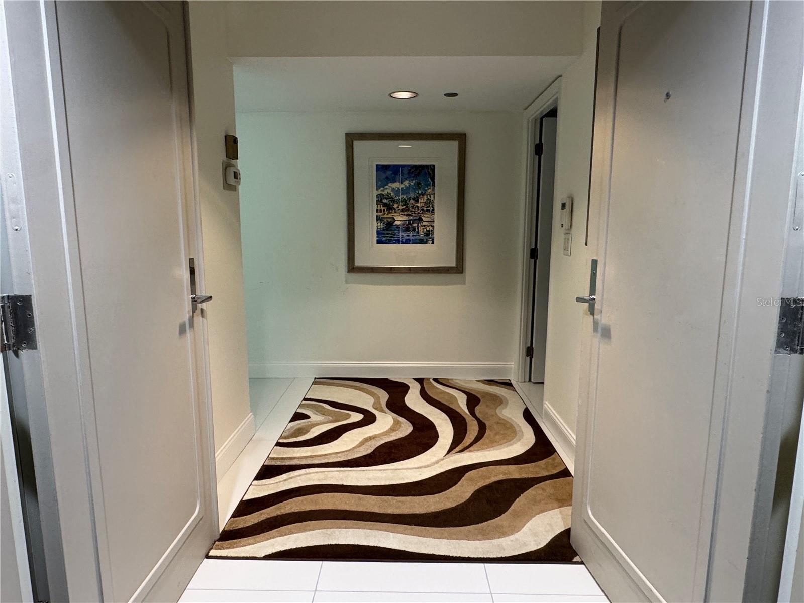 Image 5 of 30 For 775 Longboat Club Road 401