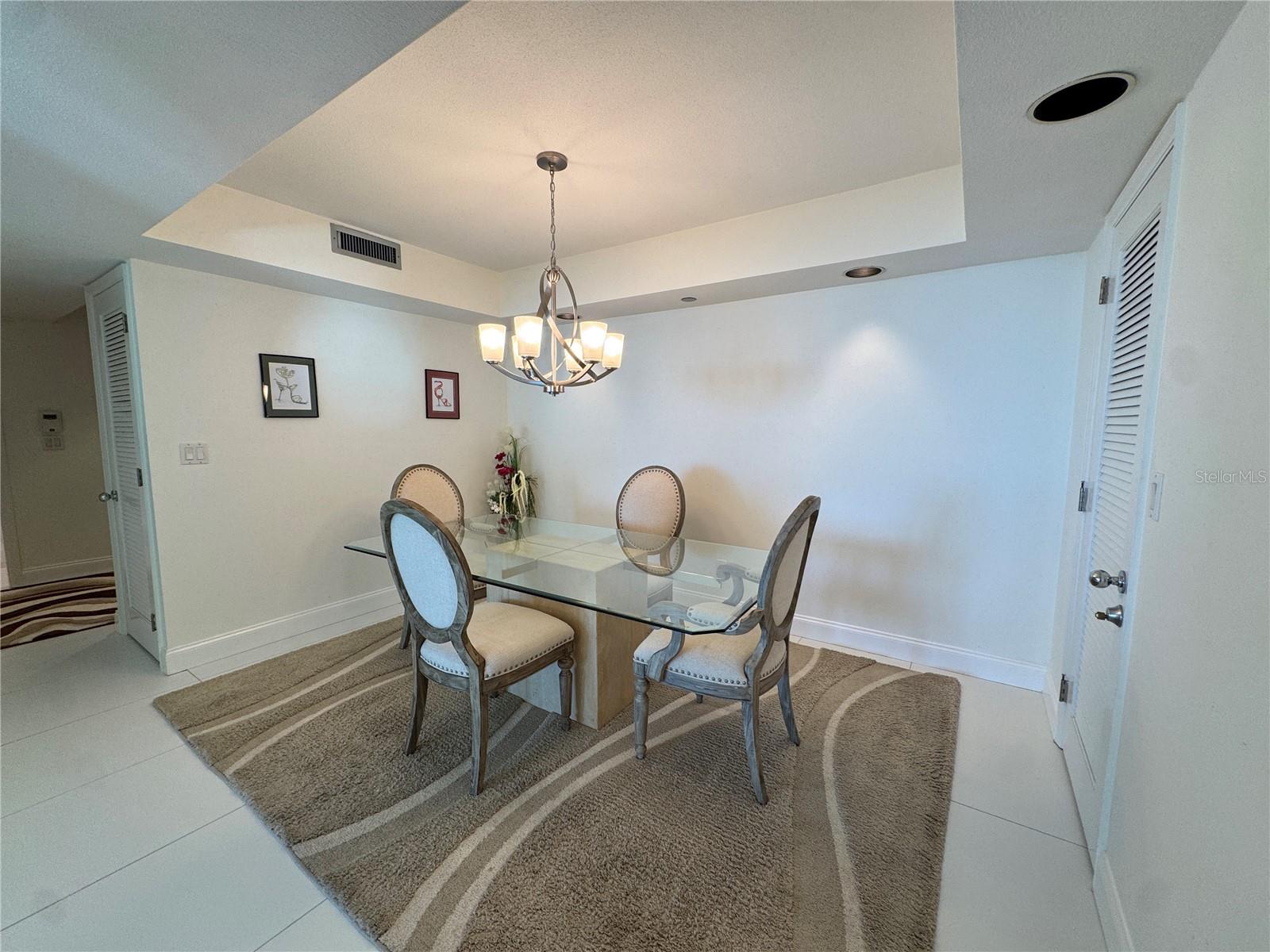 Image 9 of 30 For 775 Longboat Club Road 401