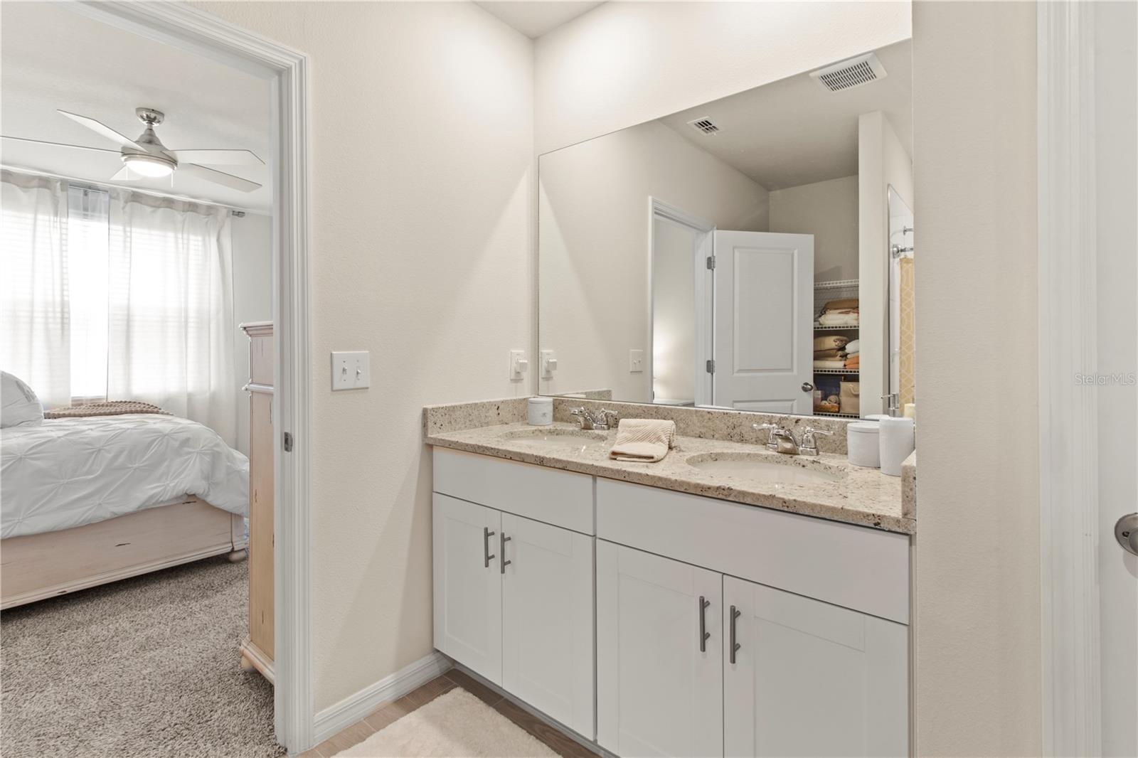 Image 28 of 90 For 10170 Daybreak Glen