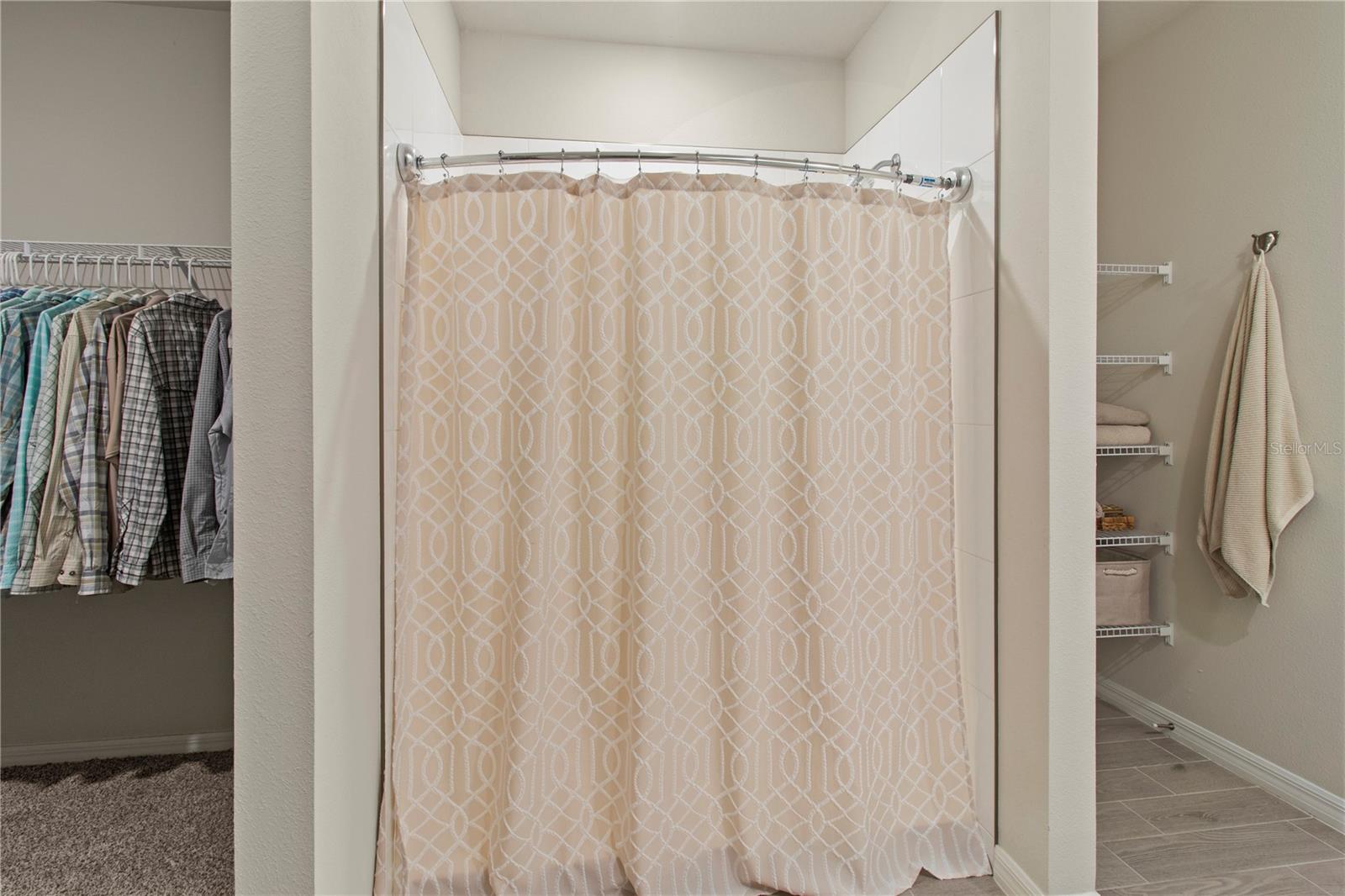 Image 31 of 90 For 10170 Daybreak Glen