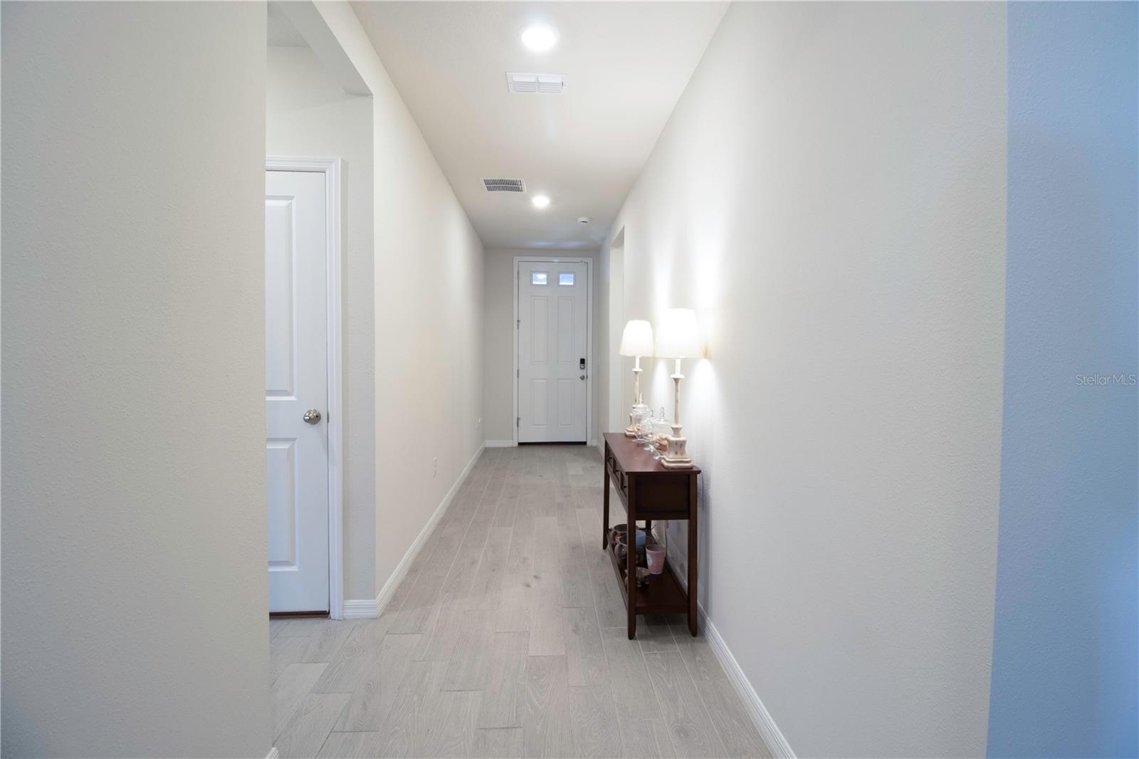 Image 44 of 90 For 10170 Daybreak Glen