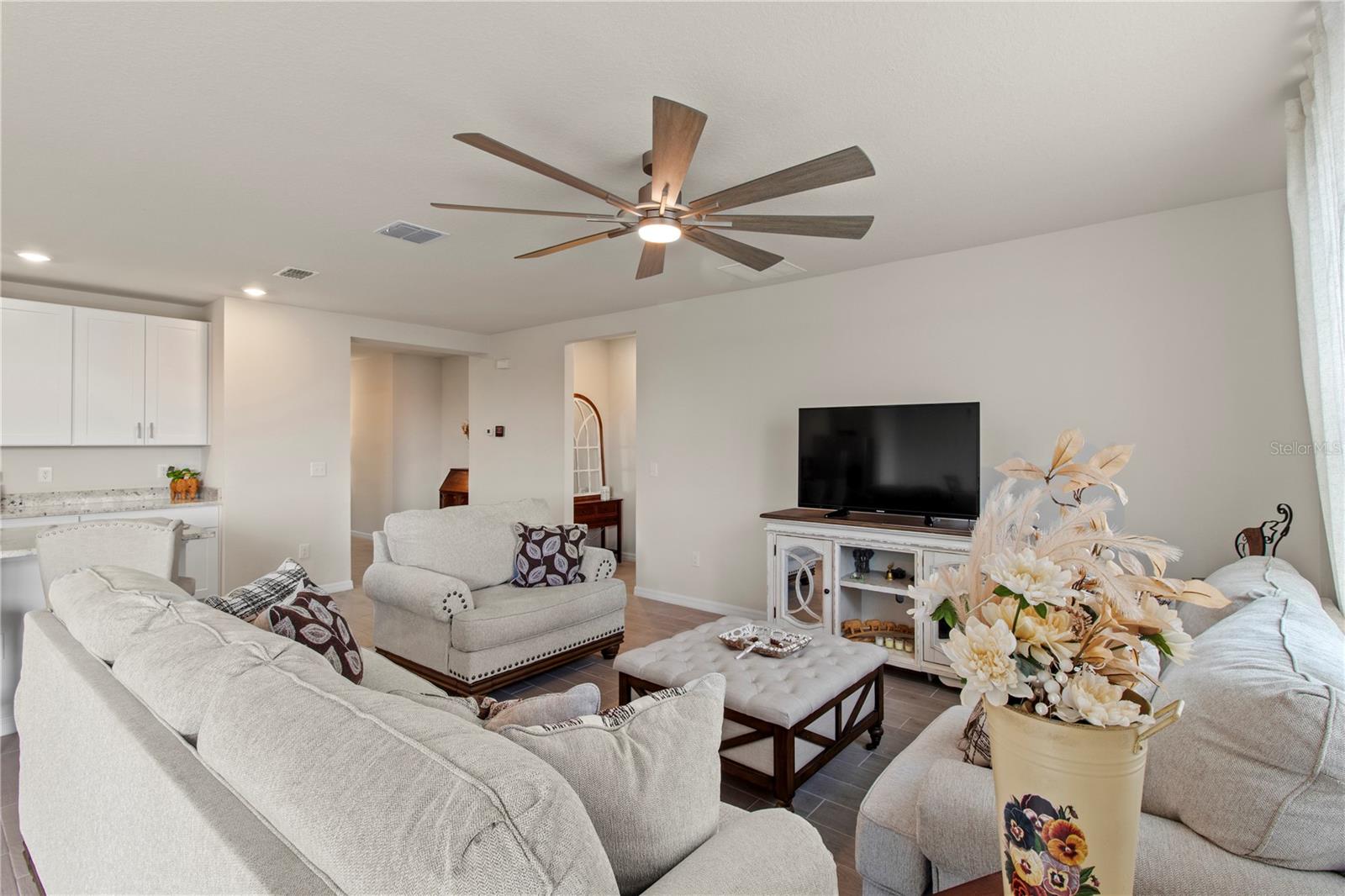 Image 5 of 90 For 10170 Daybreak Glen