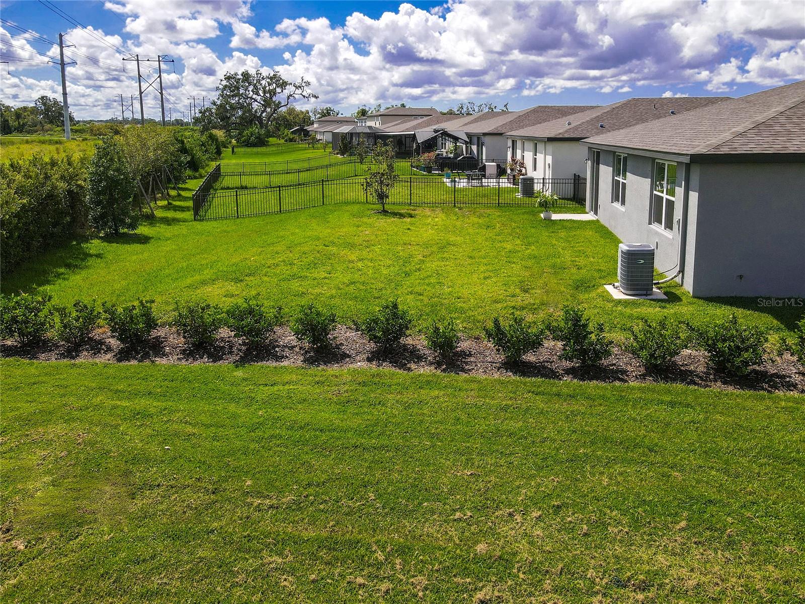 Image 52 of 90 For 10170 Daybreak Glen