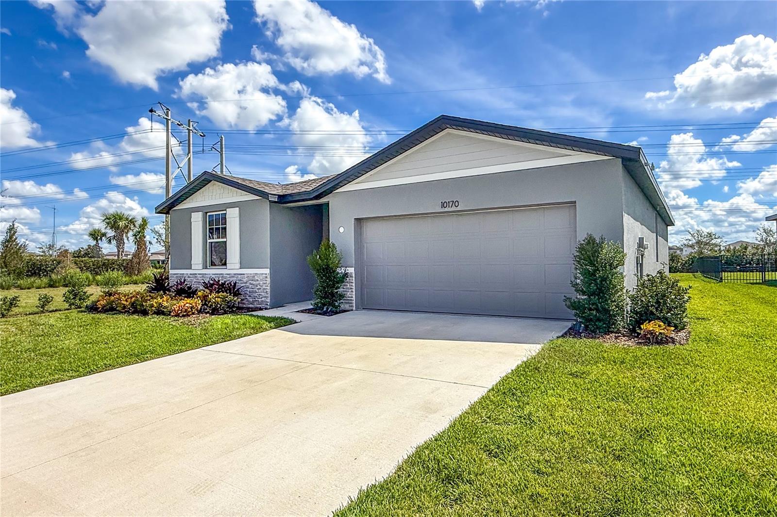 Image 76 of 90 For 10170 Daybreak Glen