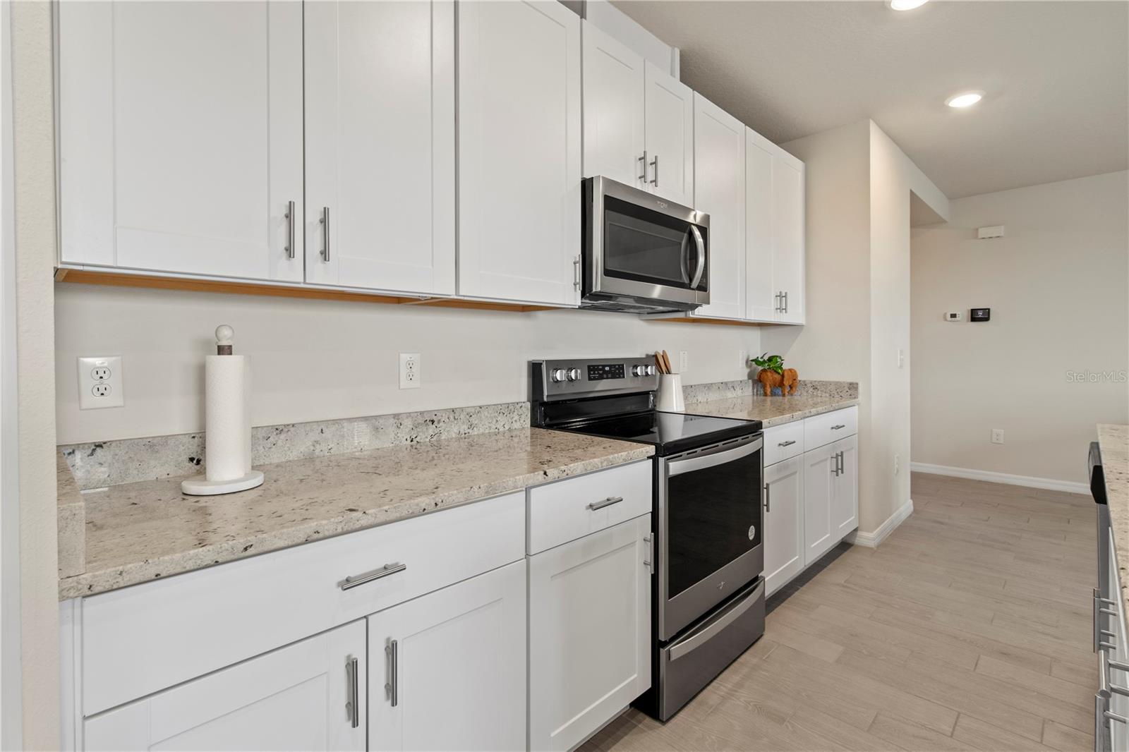 Image 9 of 90 For 10170 Daybreak Glen