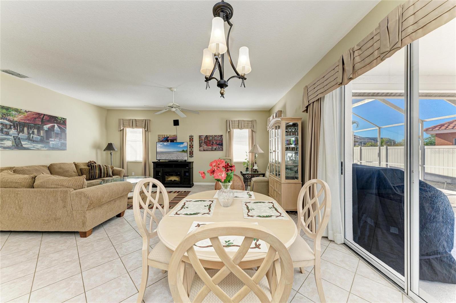 Image 14 of 50 For 7122 42nd Court E